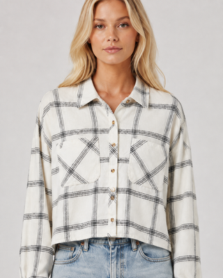 Women’s Plaid Double Pocket Cropped Shirt