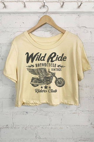 WILD RIDE MOTORCYCLE GRAPHIC SHORT CROP TOP: NATURAL