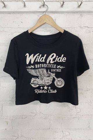 WILD RIDE MOTORCYCLE GRAPHIC SHORT CROP TOP: NATURAL