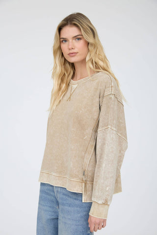 ACID WASH LONG SLEEVE SIDE SLIT KNIT TOP