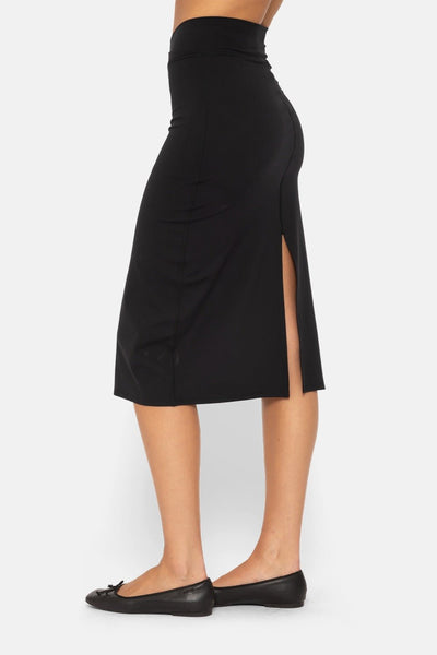 Crossover Athleisure Skirt - Rise and Redemption