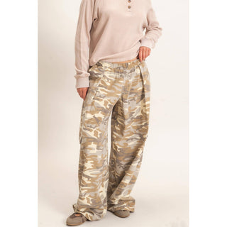 Desert Camouflage Cargo Pocket Pants - Rise and Redemption
