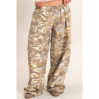 Desert Camouflage Cargo Pocket Pants - Rise and Redemption