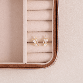 Leaf Studs On Velvet Gift Tag - Rise and Redemption