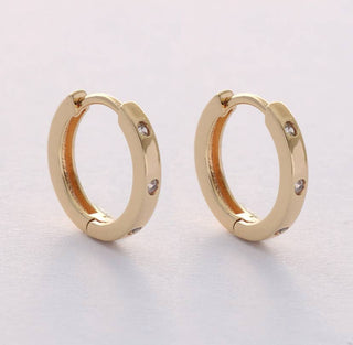 VB&CO Designs Huggie hoop earrings minimalist - Rise and Redemption