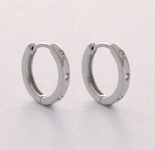 VB&CO Designs Huggie hoop earrings minimalist - Rise and Redemption