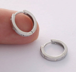 VB&CO Designs Huggie hoop earrings minimalist - Rise and Redemption