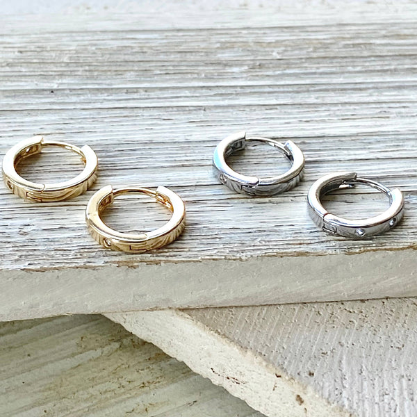 VB&CO Designs Huggie hoop earrings minimalist - Rise and Redemption