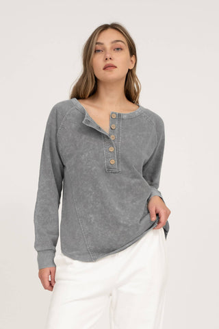 WASHED HENLEY RAGLAN LONG SLEEVE KNIT TOP - Rise and Redemption