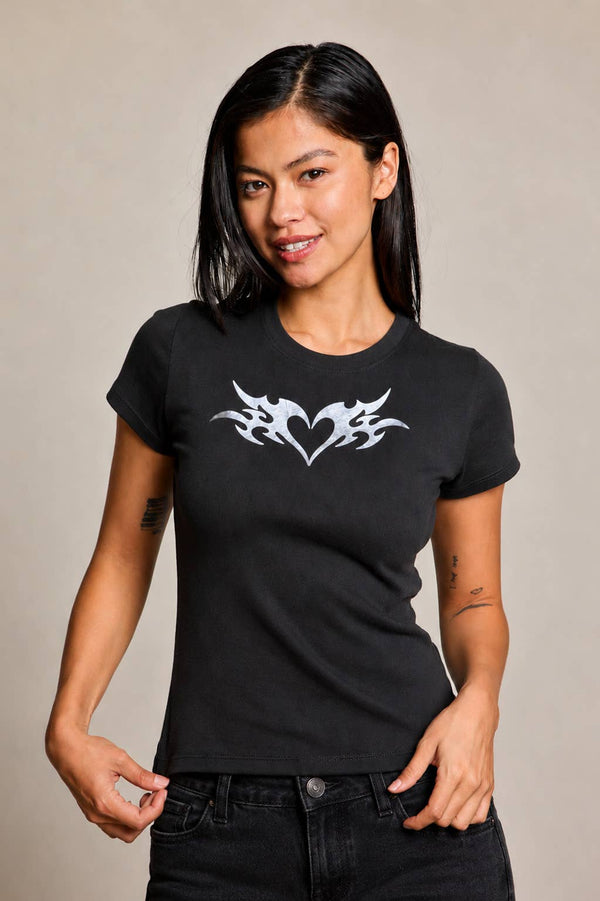 Y2K Tribal Heart Tee - Rise and Redemption